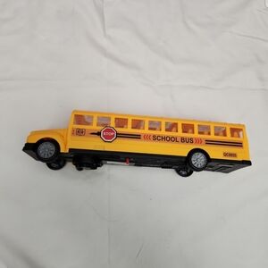 LLK trading 1 foot plastic school bus toy #F2
